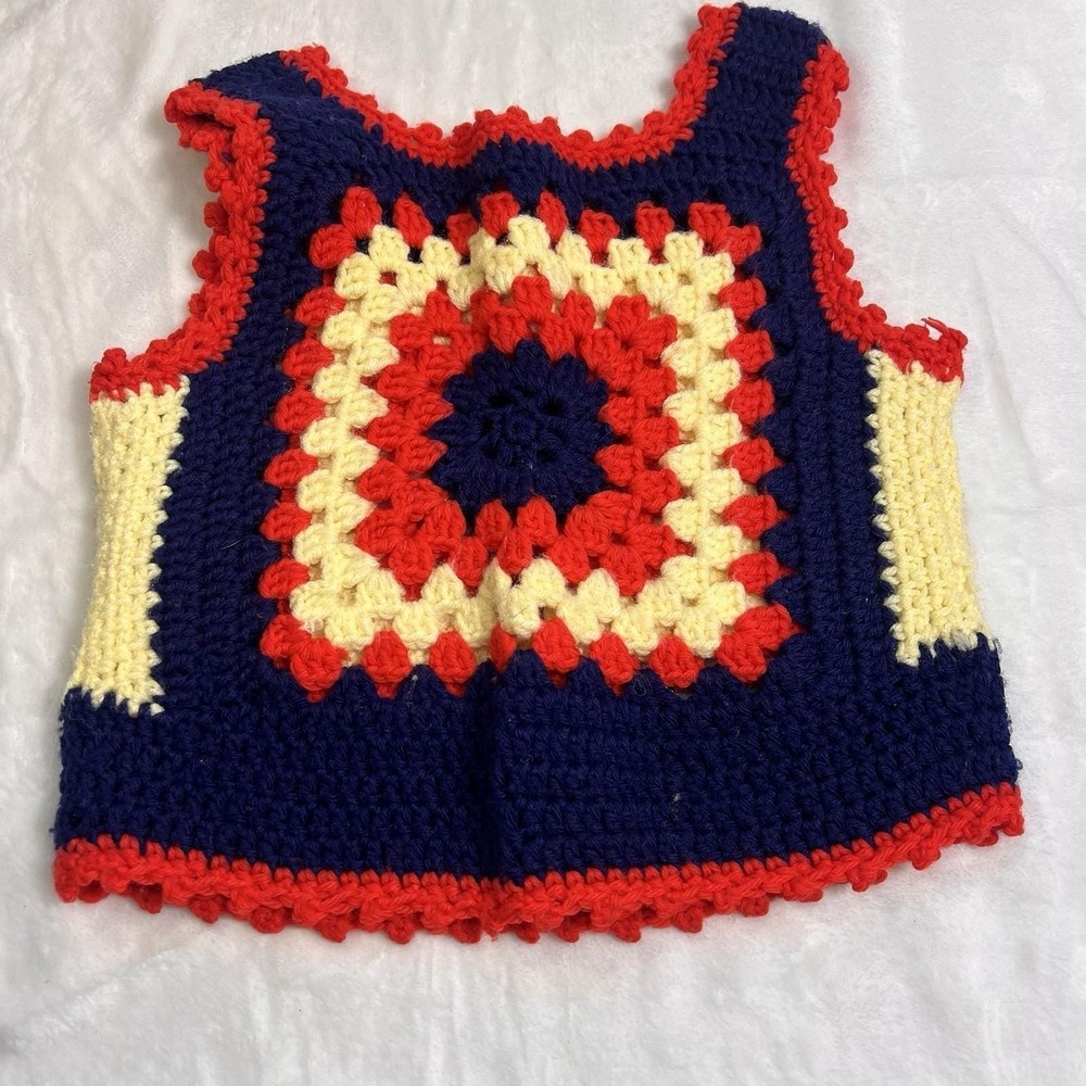 70s Vintage Crochet HIPPIE Child's Sweater Vest Shirt Granny Square Sz 6/8 S *se - Picture 3 of 6
